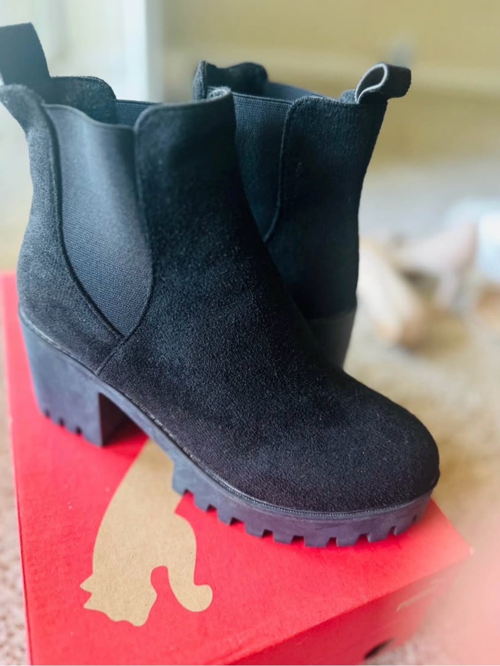 Black Chelsea Lug Sole Ankle Boots - Women
